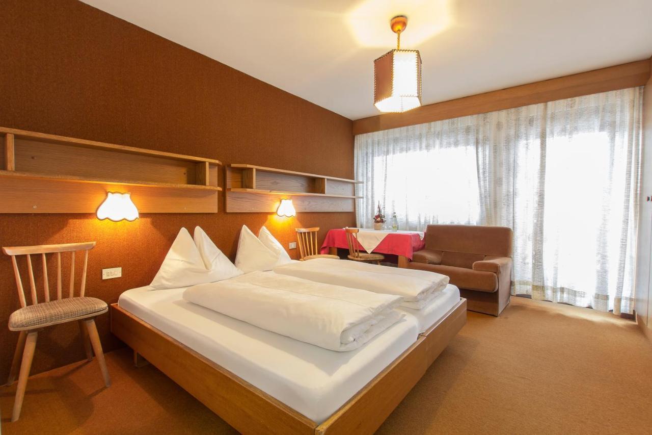Garni Aquila Hotel Corvara In Badia Exterior photo